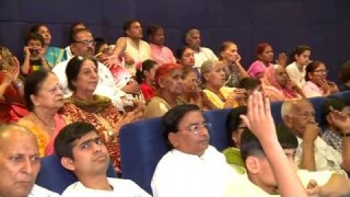 Nadiyan Piye Na Kabhi Apna Jal Vriksh Na Khaye Kabhi Apne Fal || Arya Samaj